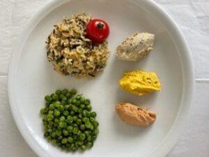 Ein Bild, das Platte, Essen, Tisch, Mahlzeit enthält. Automatisch generierte Beschreibung